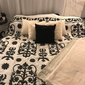 COPY - Pottery Barn Hawaiian Style King Size Quilt